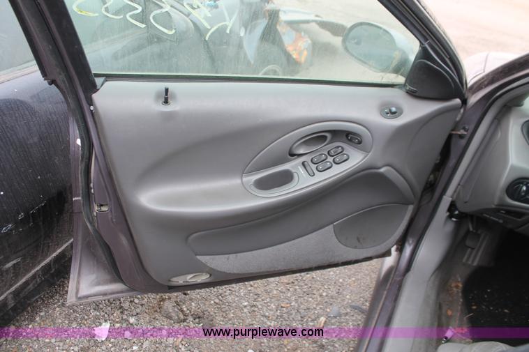 image for item O9380 1996 Ford Taurus
