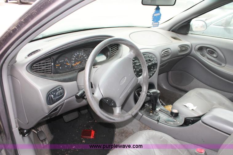 image for item O9380 1996 Ford Taurus