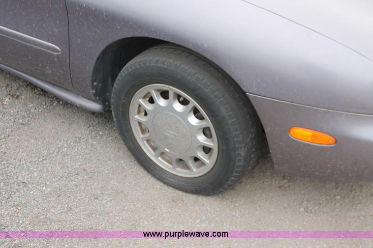 image for item O9380 1996 Ford Taurus