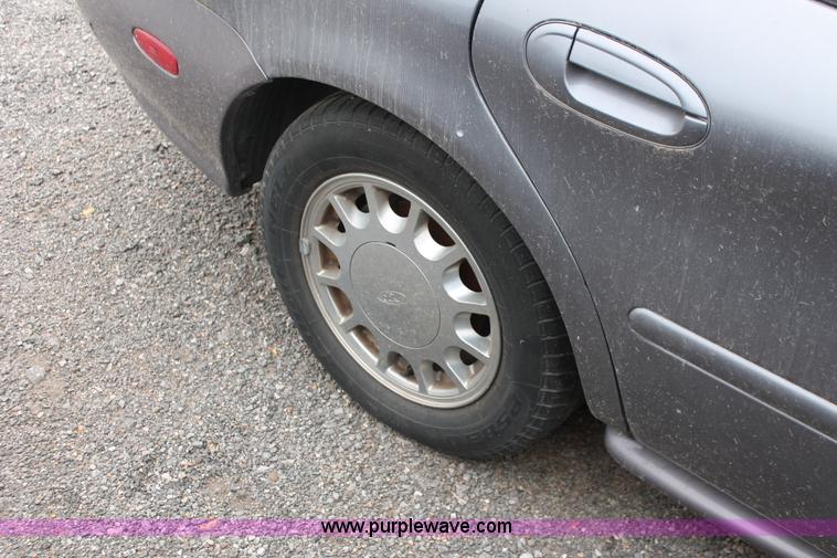 image for item O9380 1996 Ford Taurus