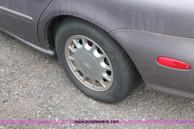 image for item O9380 1996 Ford Taurus