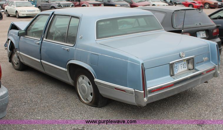 image for item O9382 1991 Cadillac DeVille