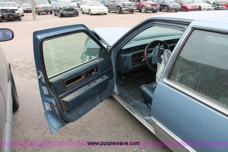 image for item O9382 1991 Cadillac DeVille