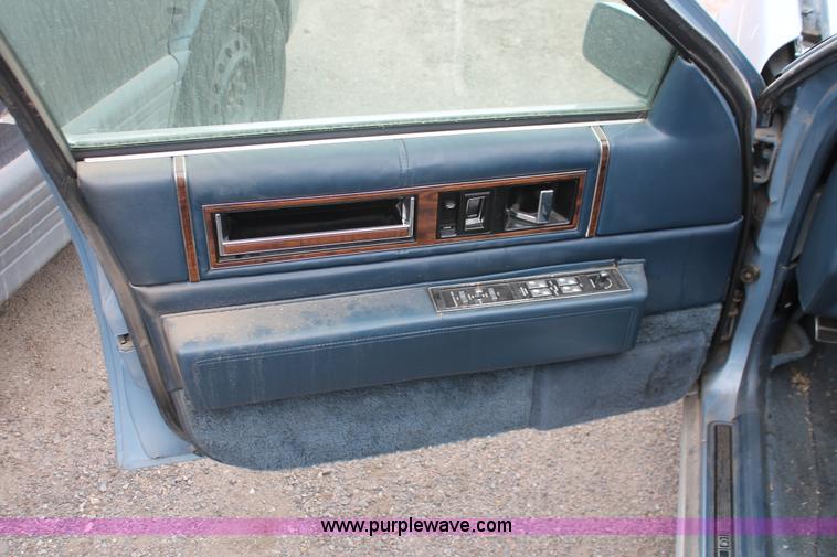 image for item O9382 1991 Cadillac DeVille