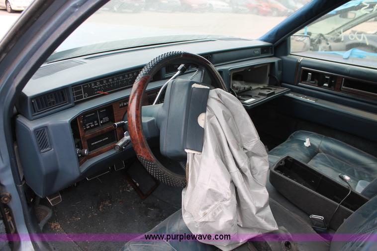 image for item O9382 1991 Cadillac DeVille