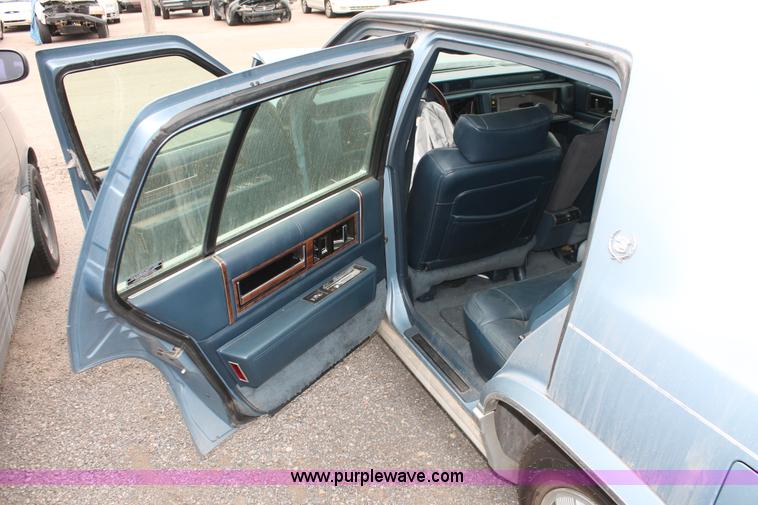 image for item O9382 1991 Cadillac DeVille