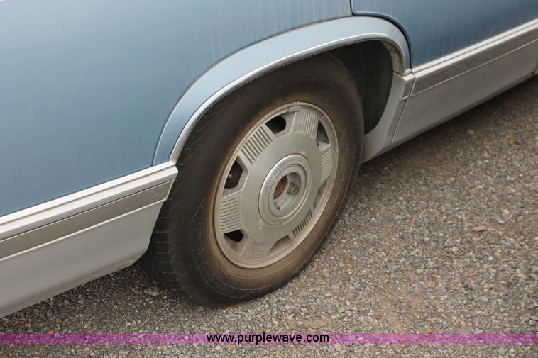 image for item O9382 1991 Cadillac DeVille