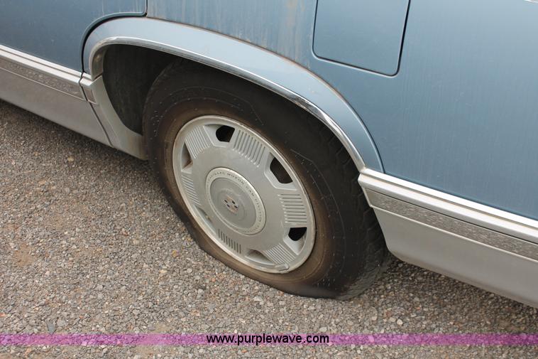 image for item O9382 1991 Cadillac DeVille