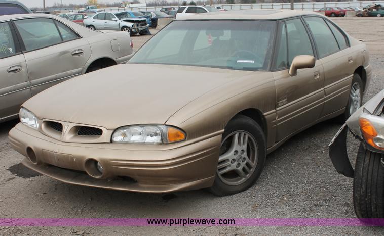 image for item O9384 1996 Pontiac Bonneville SSEi