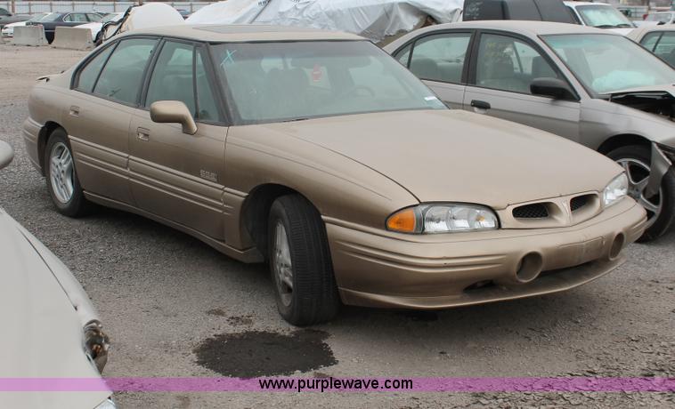 image for item O9384 1996 Pontiac Bonneville SSEi