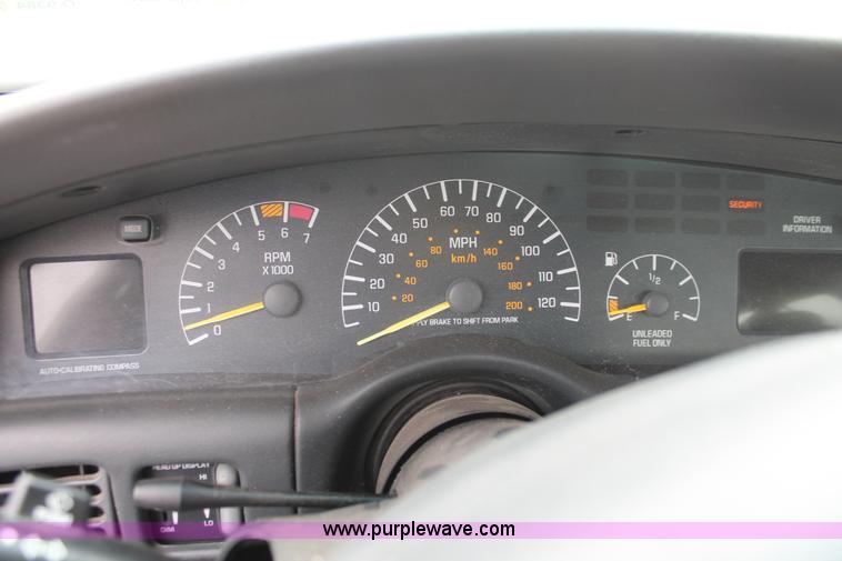 image for item O9384 1996 Pontiac Bonneville SSEi