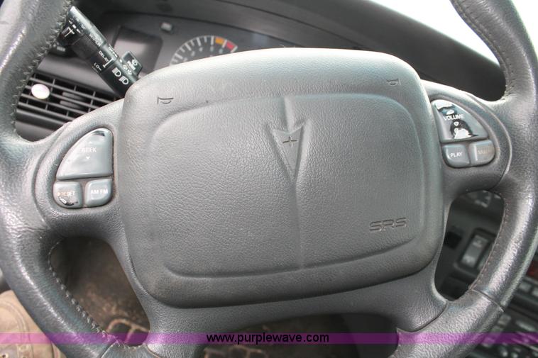 image for item O9384 1996 Pontiac Bonneville SSEi