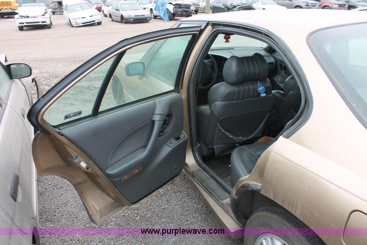 image for item O9384 1996 Pontiac Bonneville SSEi