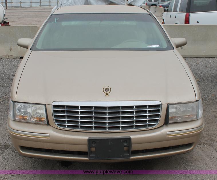 image for item O9385 1996 Cadillac DeVille Concours