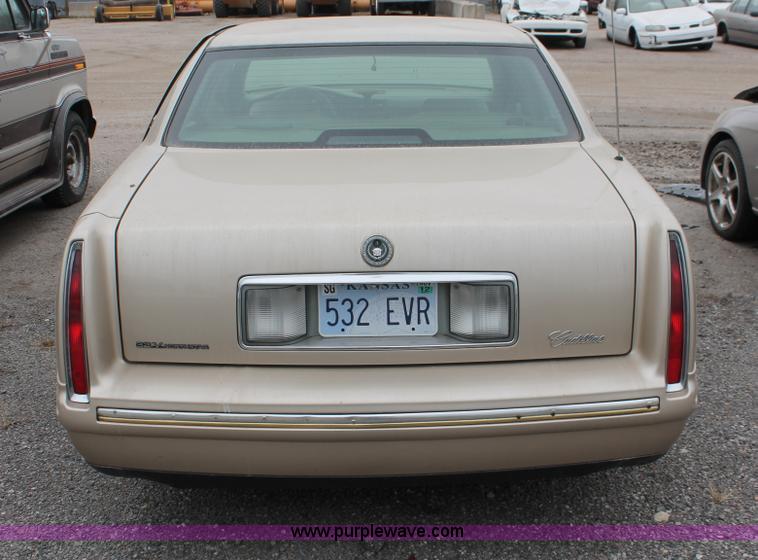 image for item O9385 1996 Cadillac DeVille Concours
