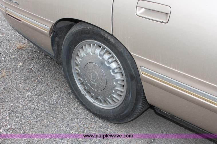 image for item O9385 1996 Cadillac DeVille Concours
