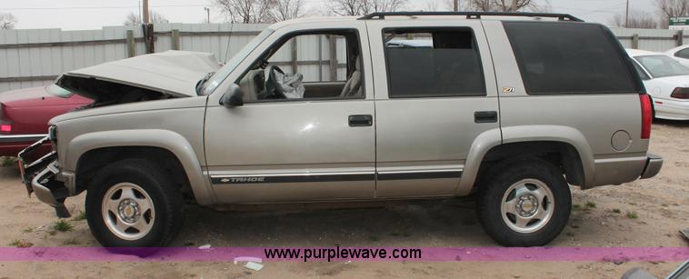 image for item O9387 2000 Chevrolet Tahoe Z71 SUV