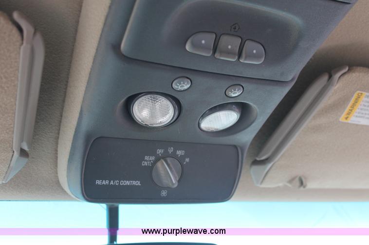 image for item O9387 2000 Chevrolet Tahoe Z71 SUV