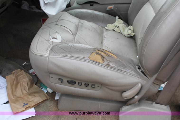 image for item O9387 2000 Chevrolet Tahoe Z71 SUV