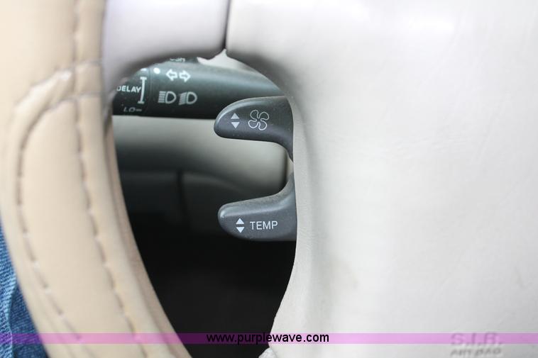 image for item O9388 1997 Cadillac Seville SLS