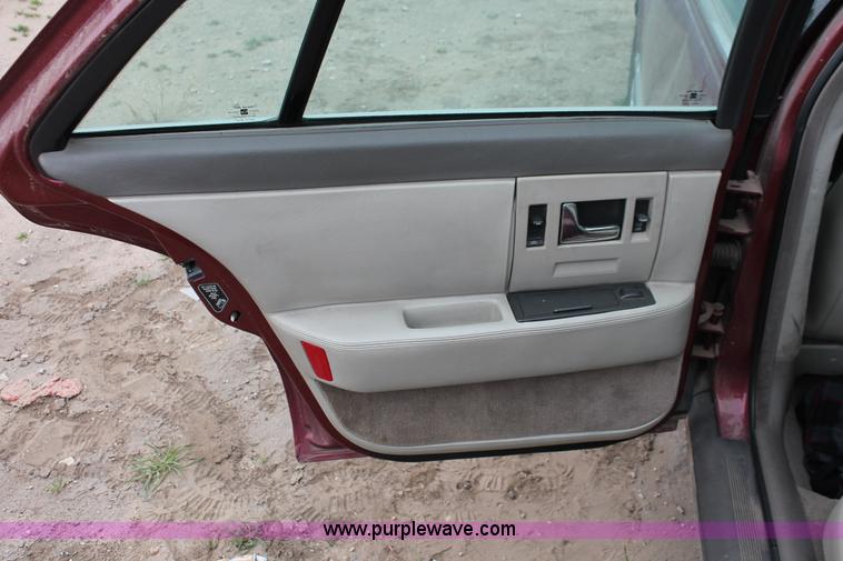 image for item O9388 1997 Cadillac Seville SLS