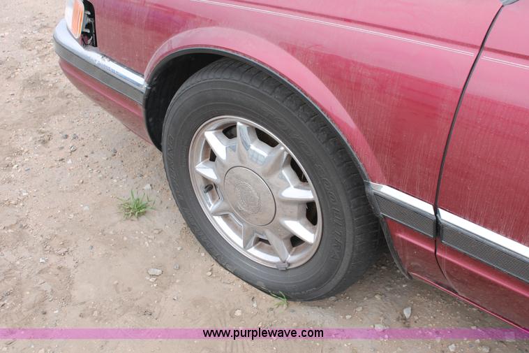 image for item O9388 1997 Cadillac Seville SLS