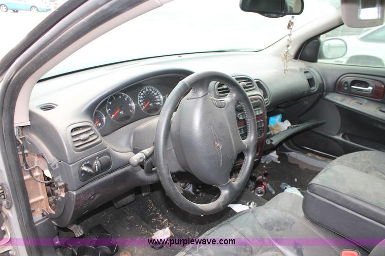 image for item O9389 2003 Chrysler Concrde Lxi