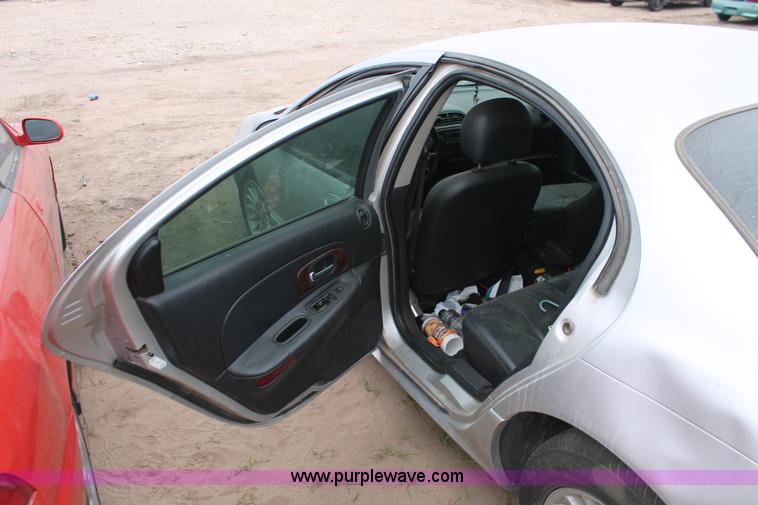 image for item O9389 2003 Chrysler Concrde Lxi