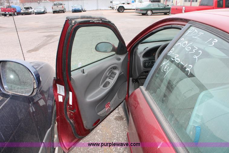 image for item O9391 1998 Ford Taurus LX