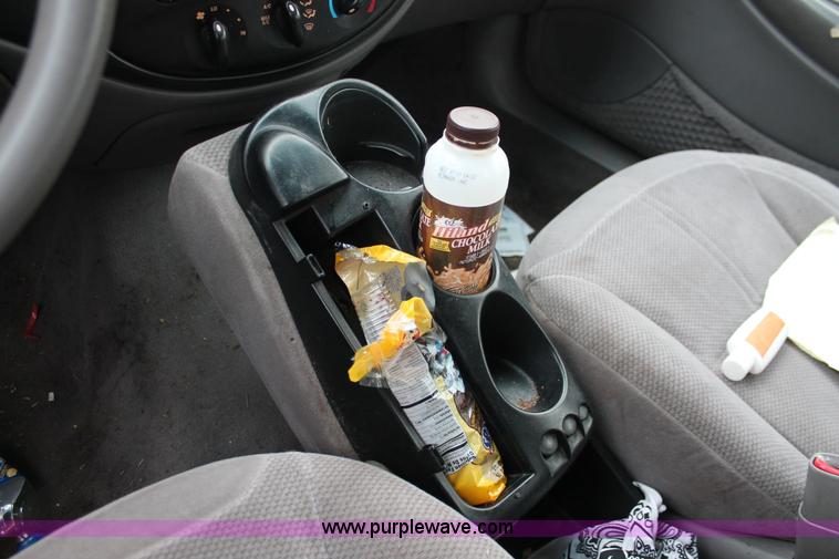 image for item O9391 1998 Ford Taurus LX