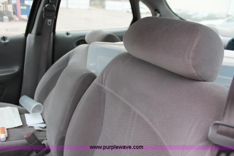 image for item O9391 1998 Ford Taurus LX