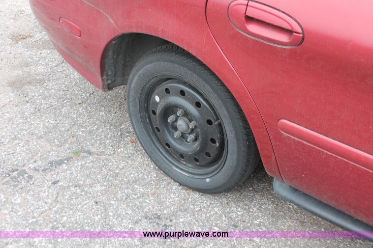 image for item O9391 1998 Ford Taurus LX