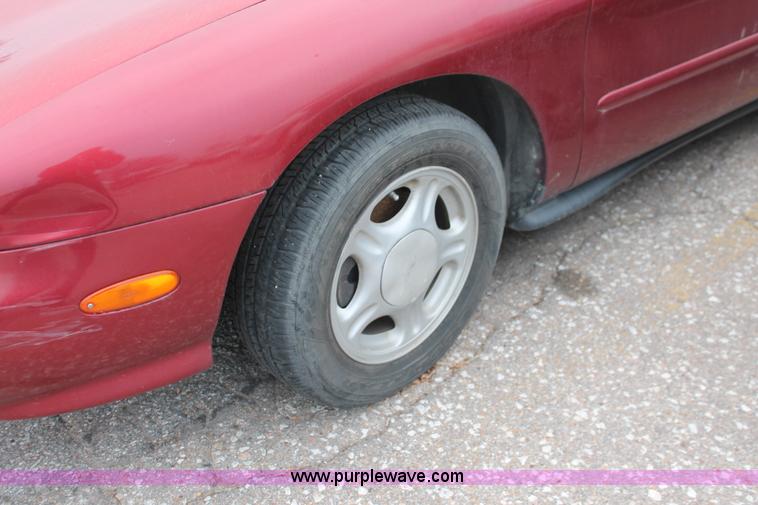 image for item O9391 1998 Ford Taurus LX