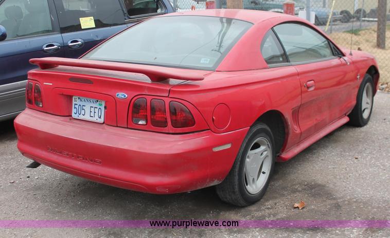 image for item O9392 1996 Ford Mustang