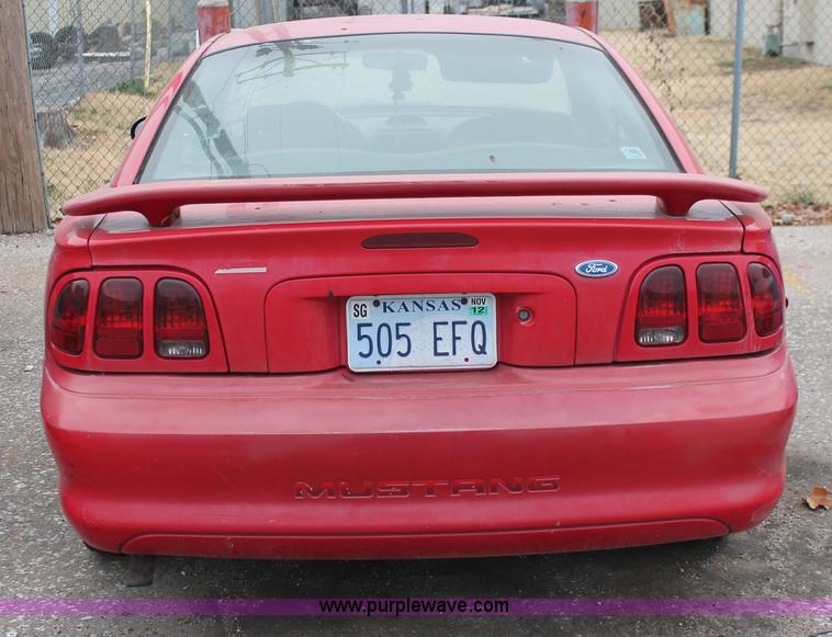 image for item O9392 1996 Ford Mustang