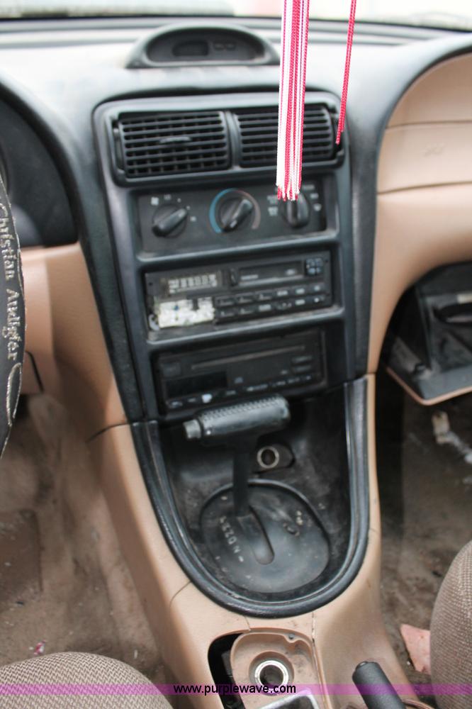 image for item O9392 1996 Ford Mustang