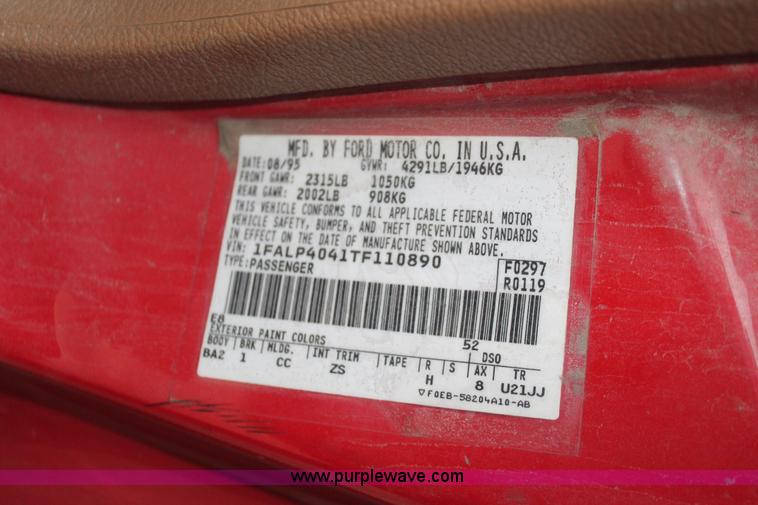 image for item O9392 1996 Ford Mustang