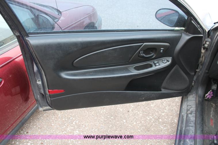 image for item O9393 2001 Chevrolet Monte Carlo SS