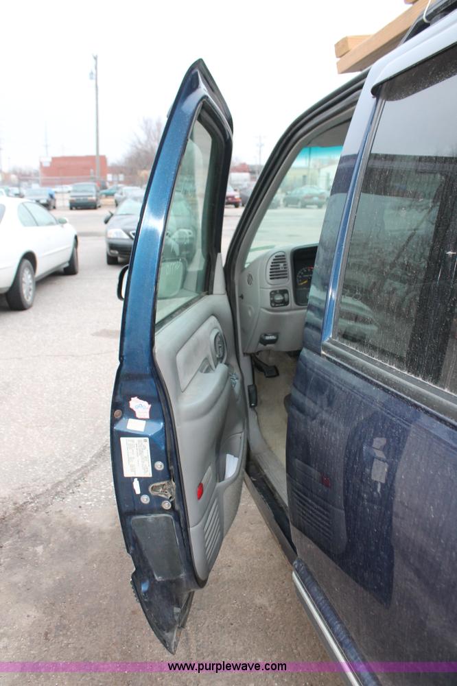 image for item O9394 1996 GMC Yukon SLE SUV