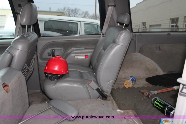 image for item O9394 1996 GMC Yukon SLE SUV