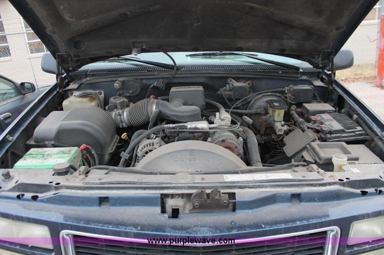 image for item O9394 1996 GMC Yukon SLE SUV