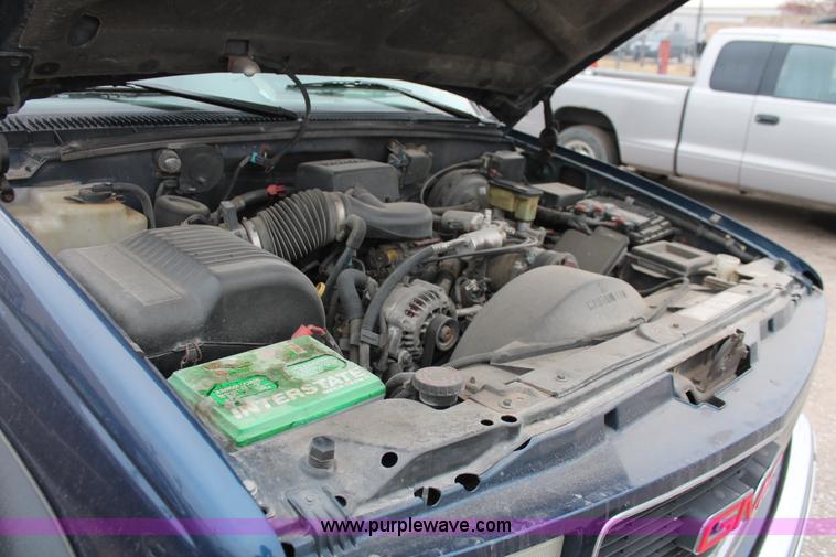 image for item O9394 1996 GMC Yukon SLE SUV