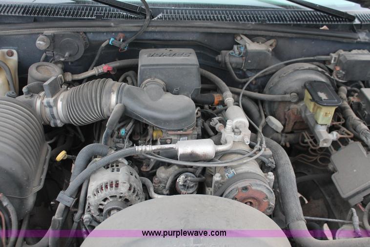 image for item O9394 1996 GMC Yukon SLE SUV