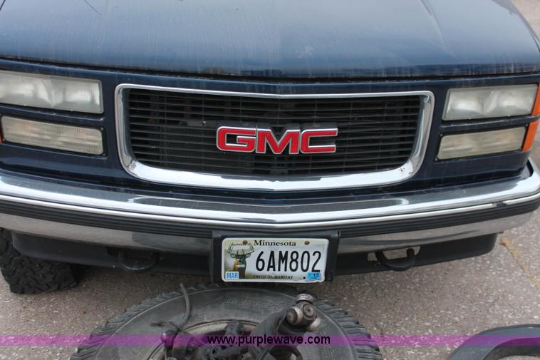 image for item O9394 1996 GMC Yukon SLE SUV