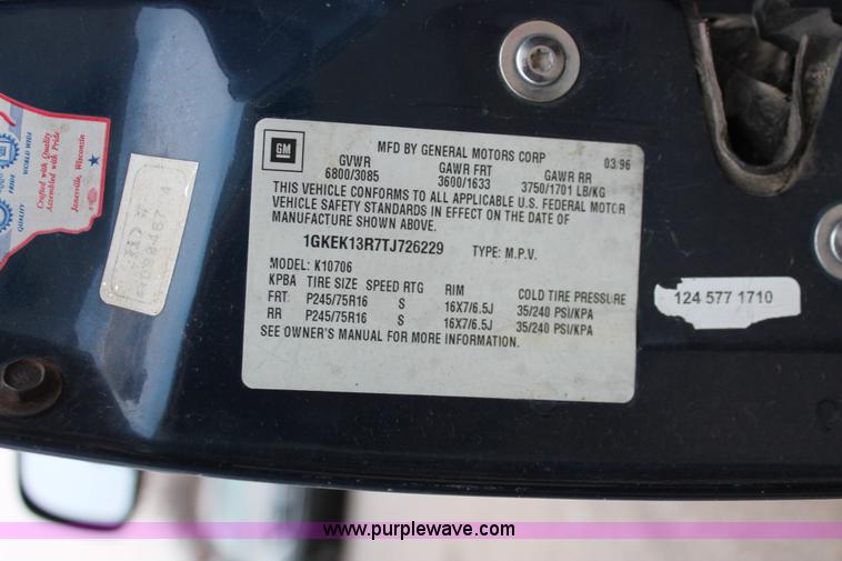 image for item O9394 1996 GMC Yukon SLE SUV