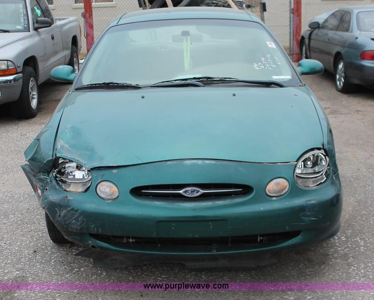image for item O9395 1998 Ford Taurus LX