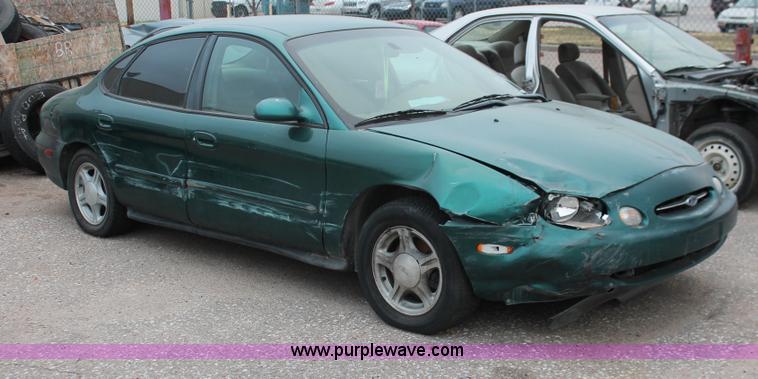 image for item O9395 1998 Ford Taurus LX