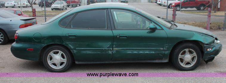 image for item O9395 1998 Ford Taurus LX