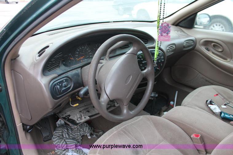 image for item O9395 1998 Ford Taurus LX