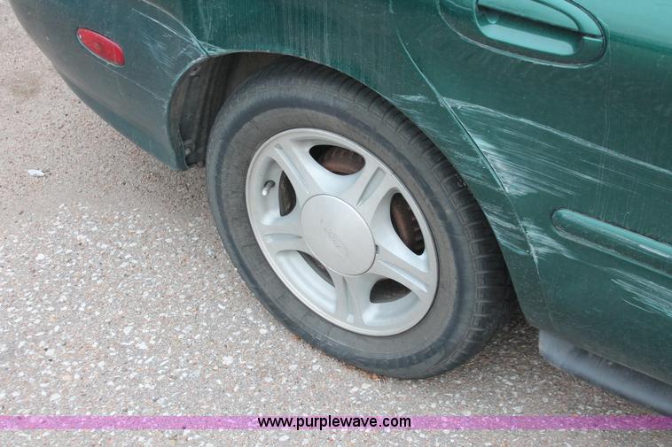 image for item O9395 1998 Ford Taurus LX